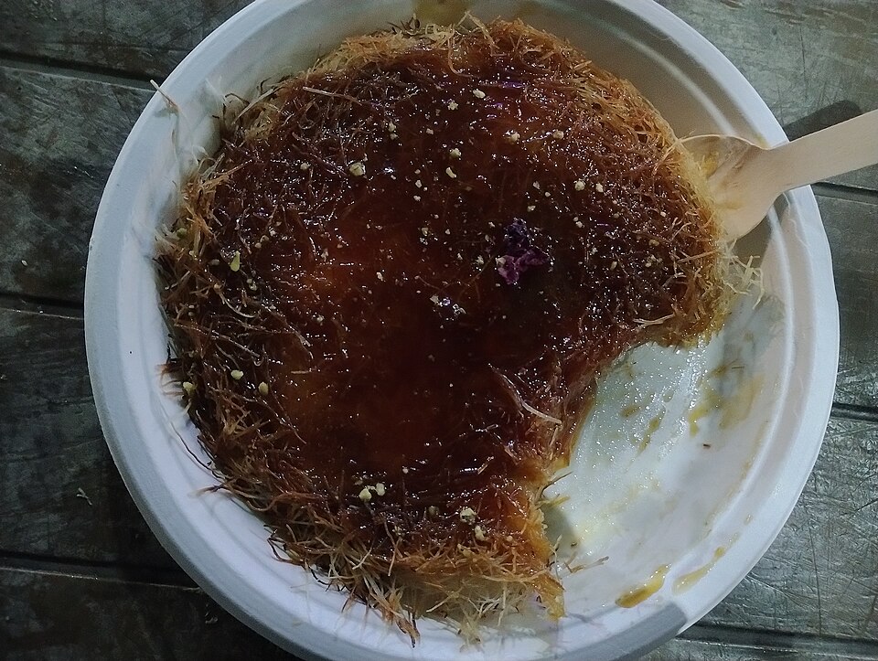 Chocolate kunafa stick